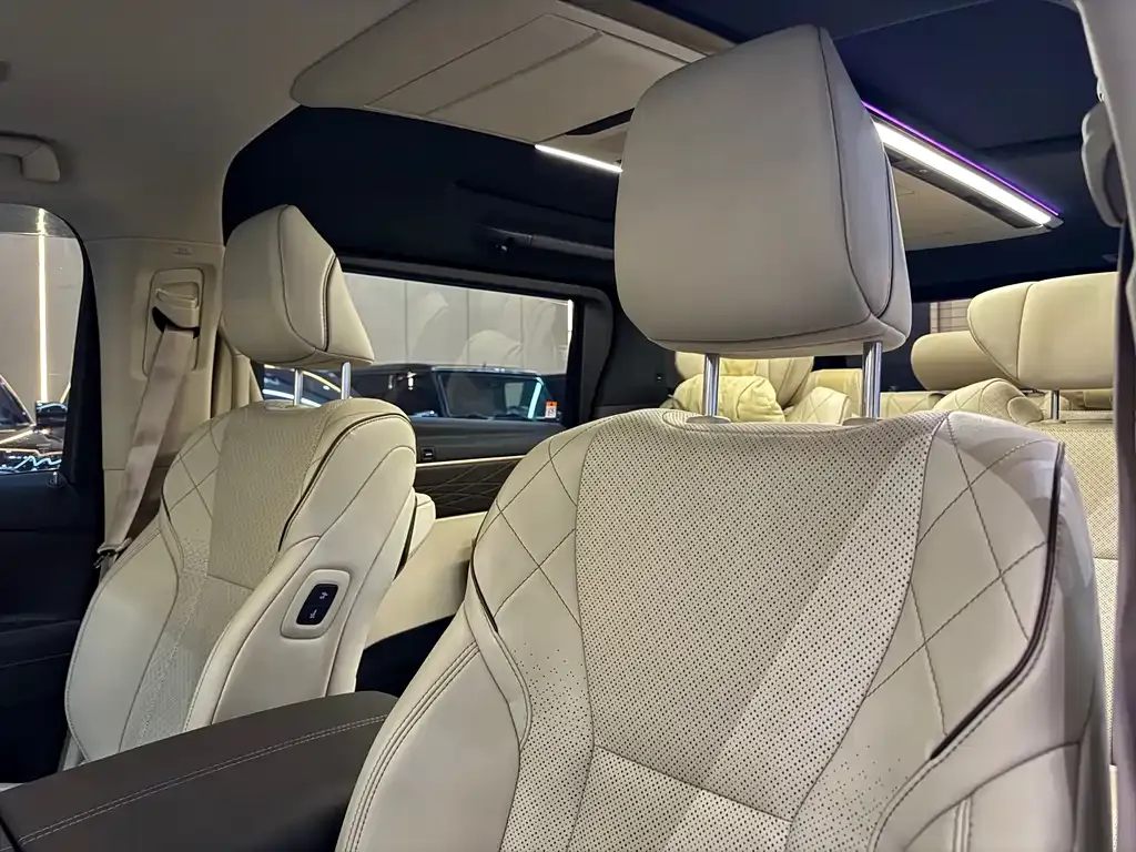 Toyota Vellfire 2023 из CN, фото 5