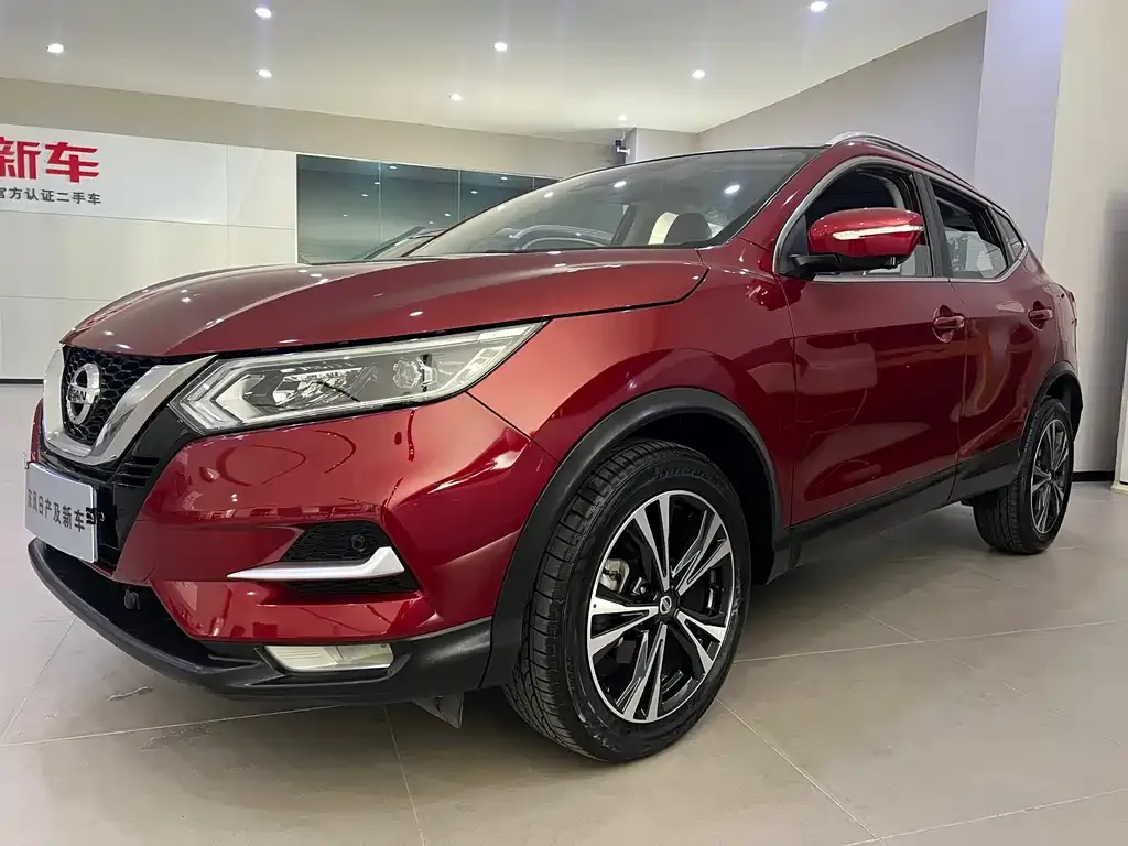Nissan Qashqai — фото 1