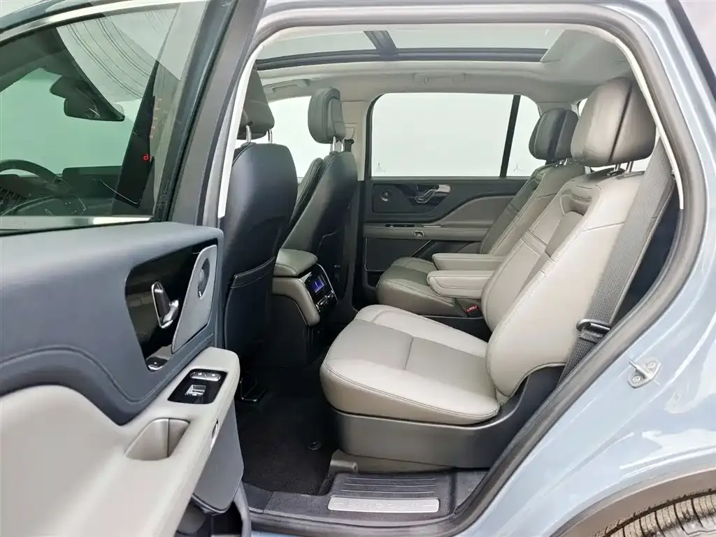 Lincoln Aviator 2025 из CN, фото 5