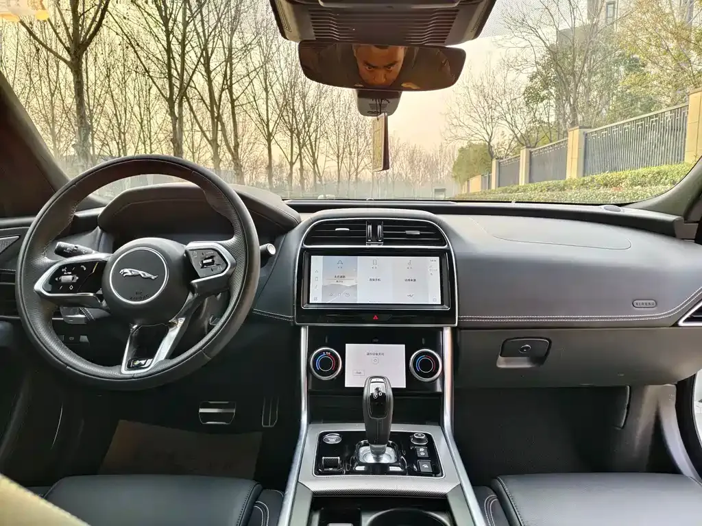 Jaguar XEL 2024 из CN, фото 5