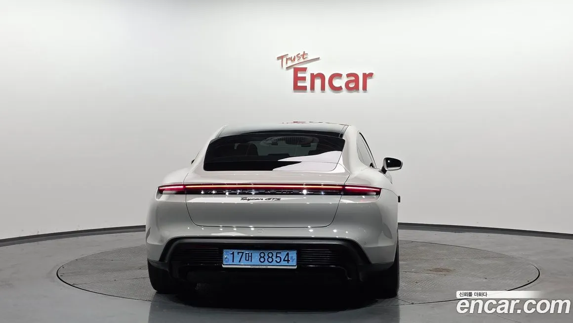 Porsche Taycan 2023 из KR, фото 4