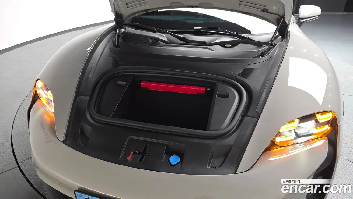 Porsche Taycan 2023 из KR, фото 6