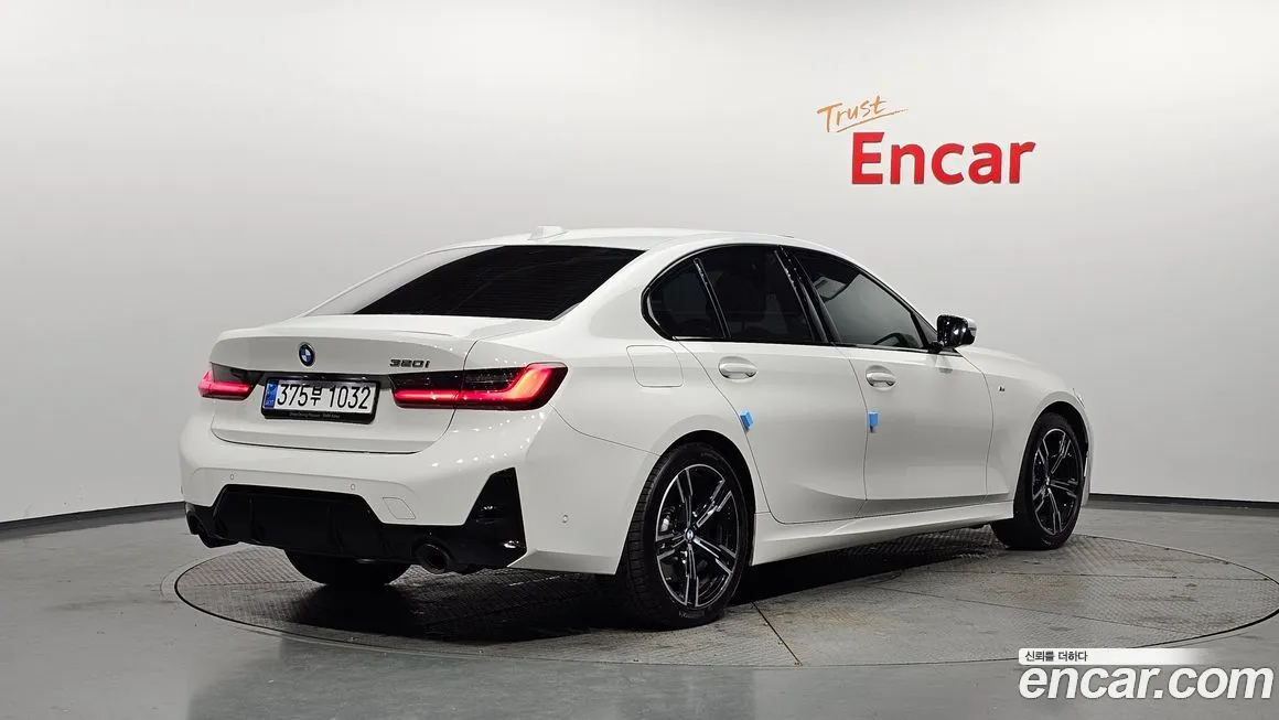 BMW 3-Series 2023 из KR, фото 4