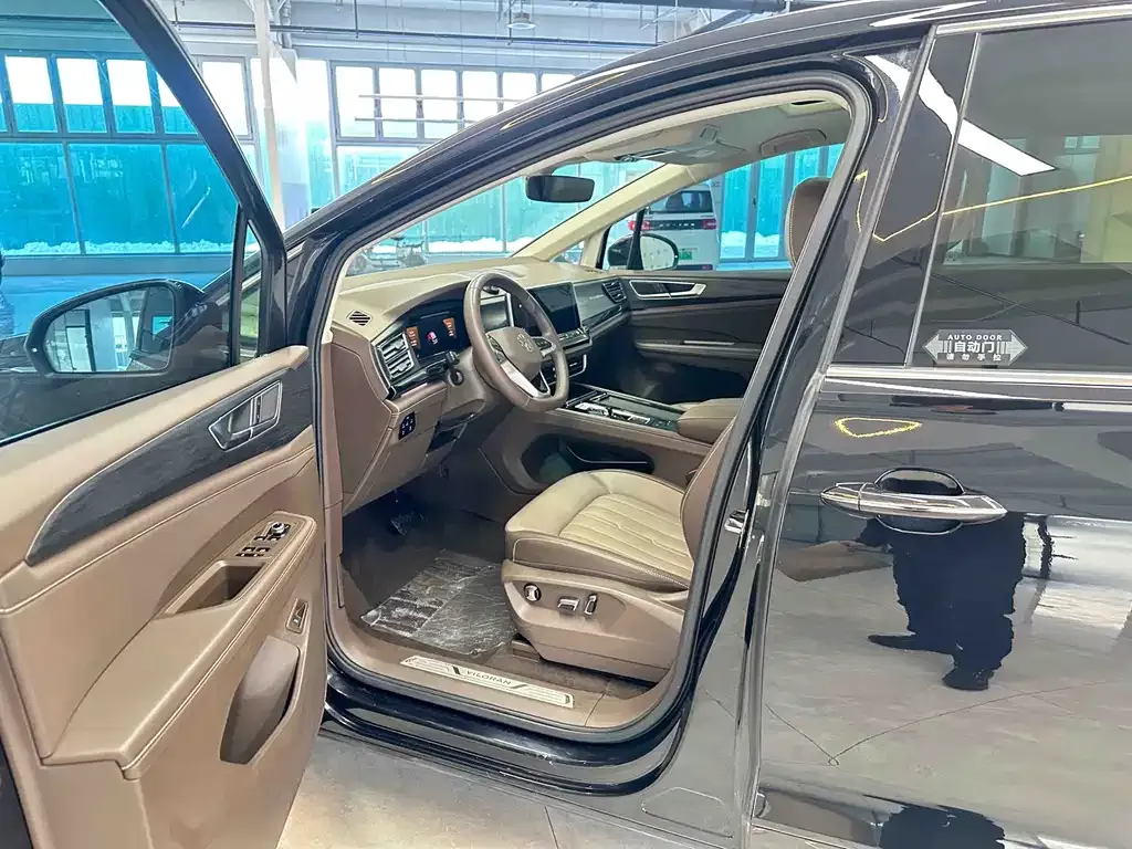 Volkswagen Viloran 2023 из CN, фото 7