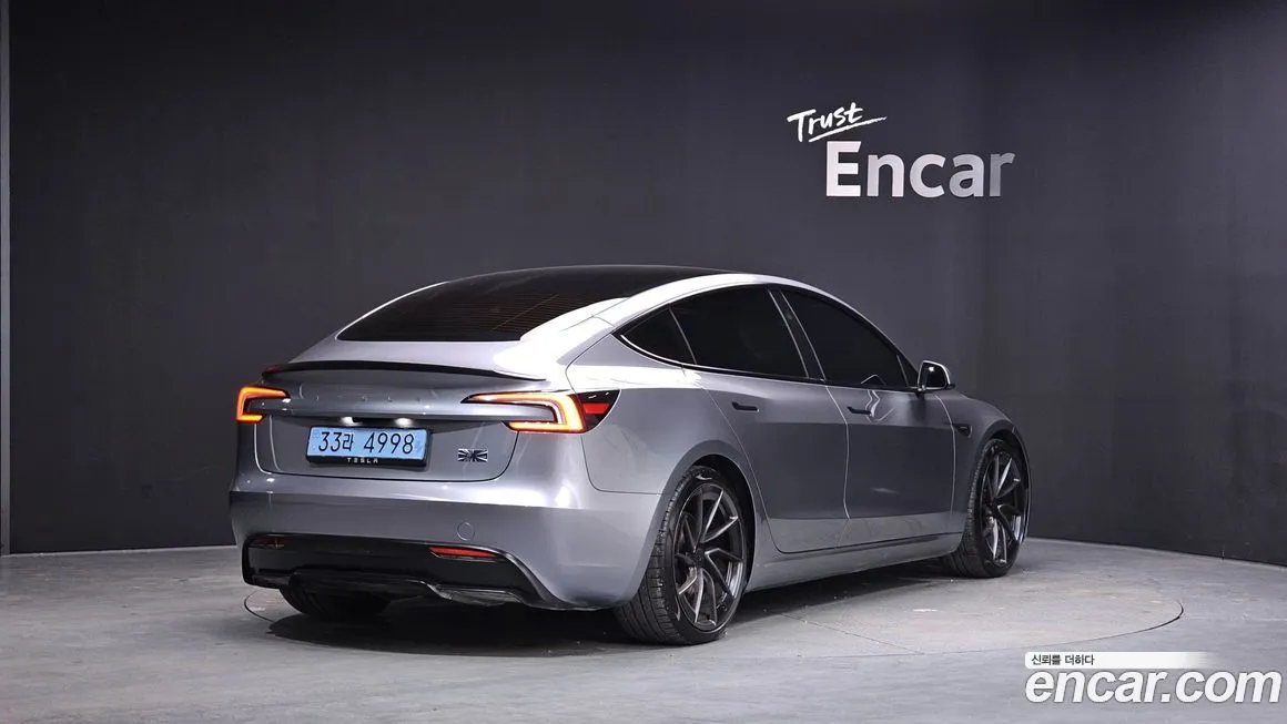 Tesla Model 3 2025 из KR, фото 2