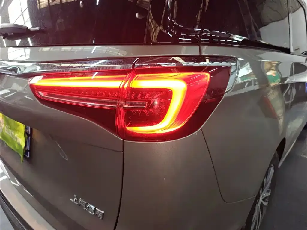 Buick GL8 2023 из CN, фото 3