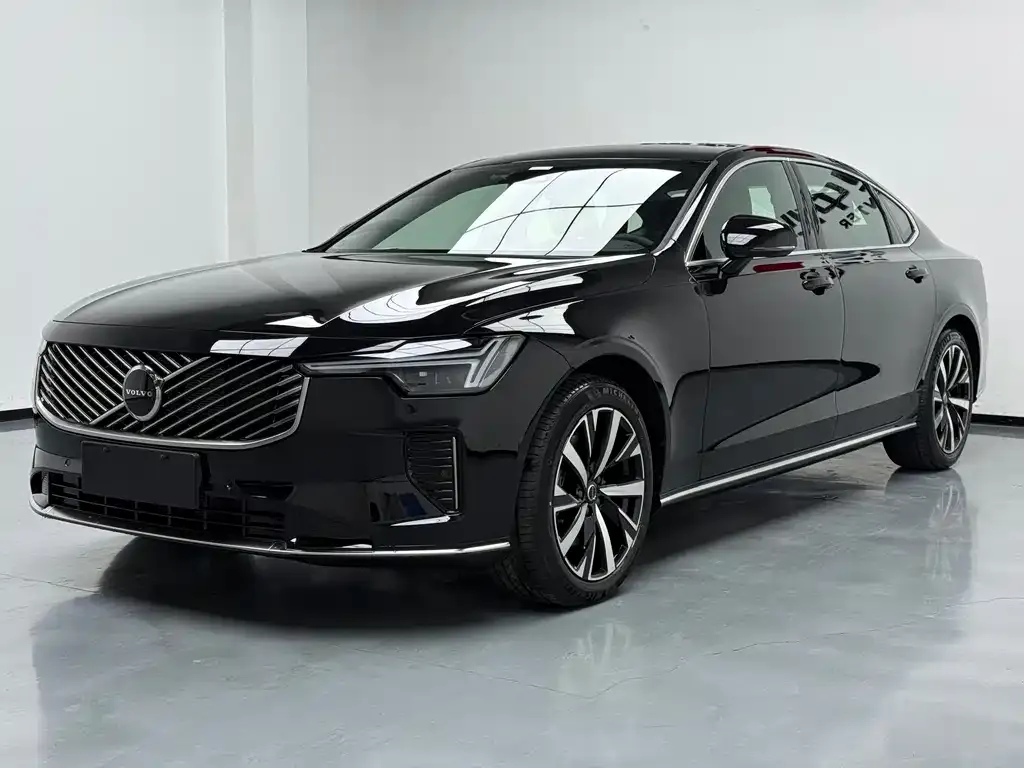 Volvo S90 — фото 1