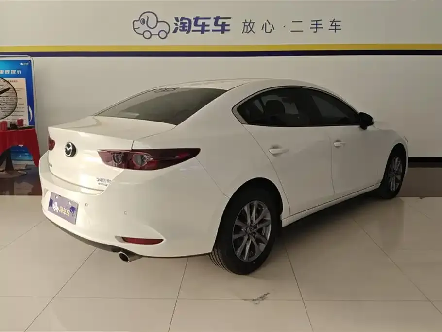 Mazda 3 Axela — фото 3
