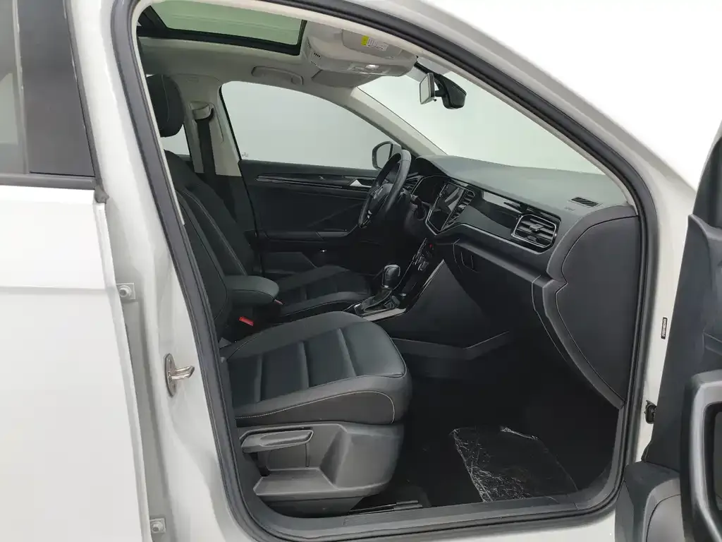 Volkswagen T-Roc 2022 из CN, фото 4