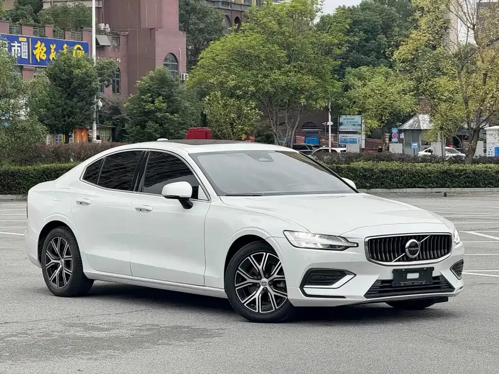 Volvo S60 2022 из CN, фото 10