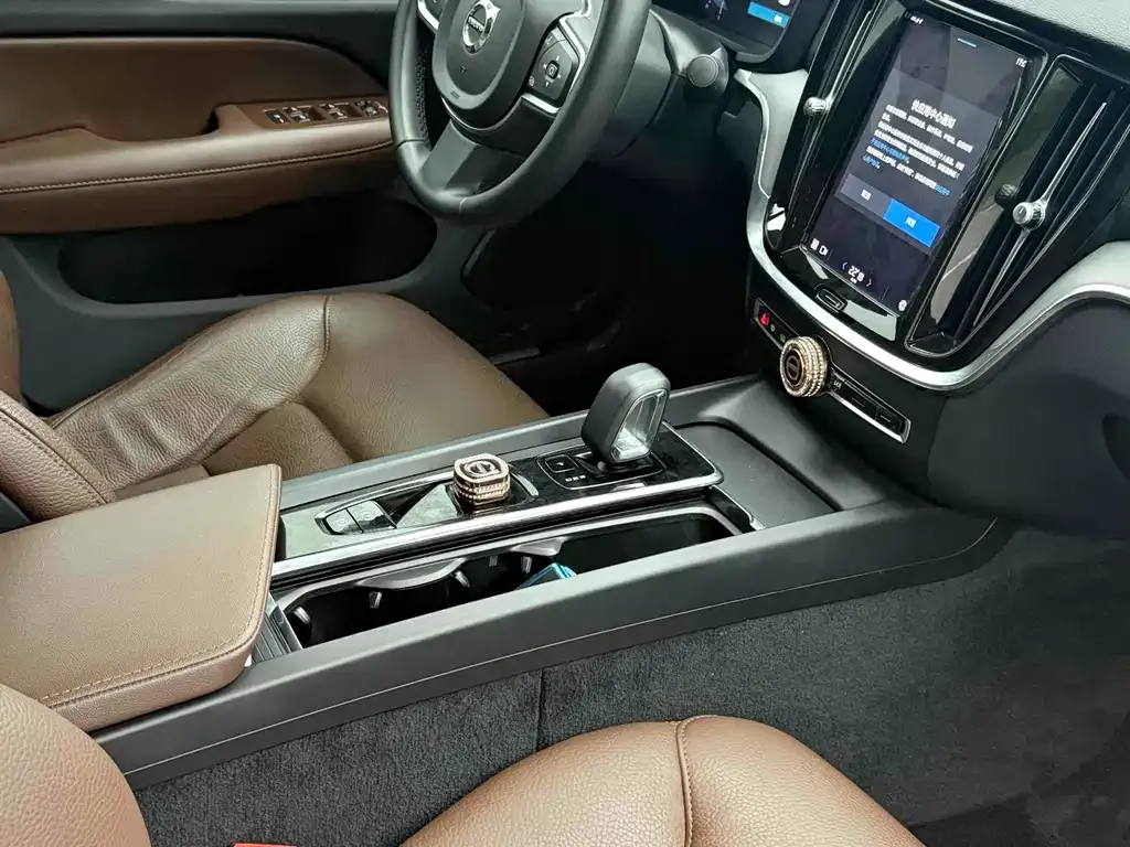 Volvo S60 2022 из CN, фото 5