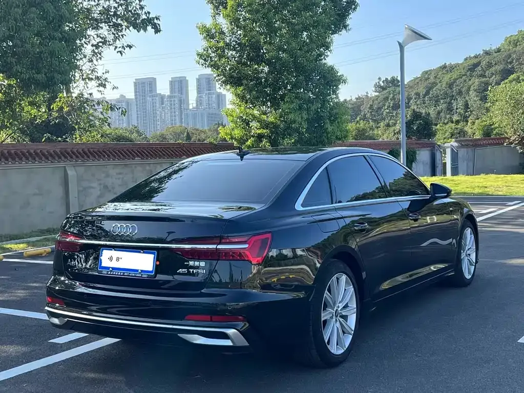 Audi A6L 2023 из CN, фото 7