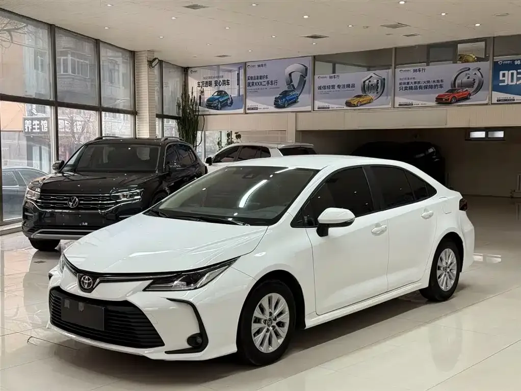 Toyota Corolla 2022 из CN, фото 1