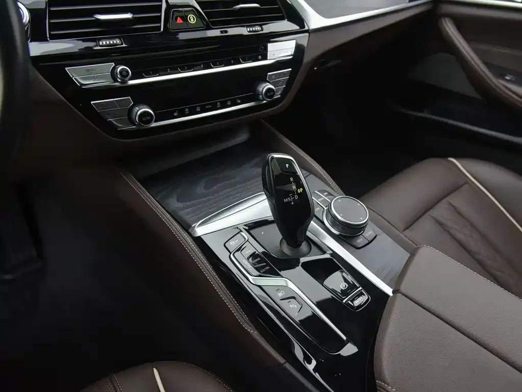 BMW 5 Series New Energy 2023 из CN, фото 9