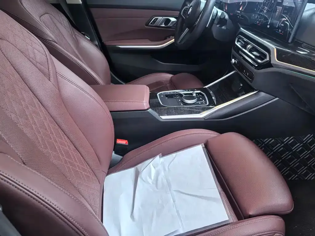BMW 3 Series 2023 из CN, фото 10