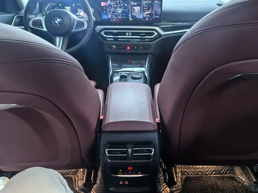 BMW 3 Series 2023 из CN, фото 8