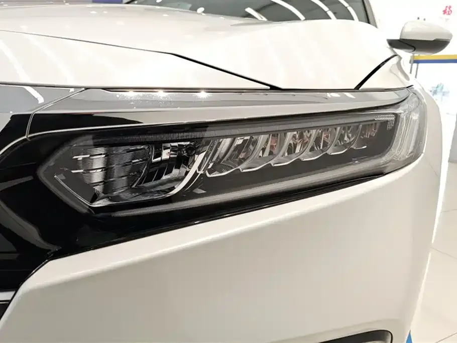 Honda Accord — фото 5