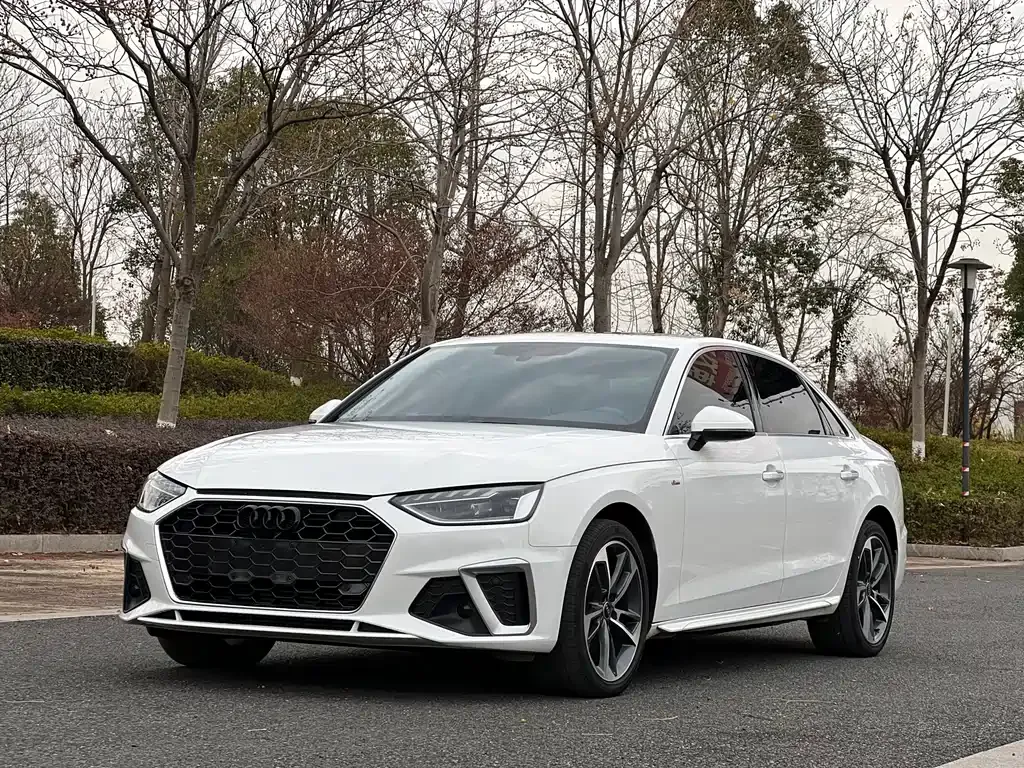 Audi A4L 2023 из CN, фото 1