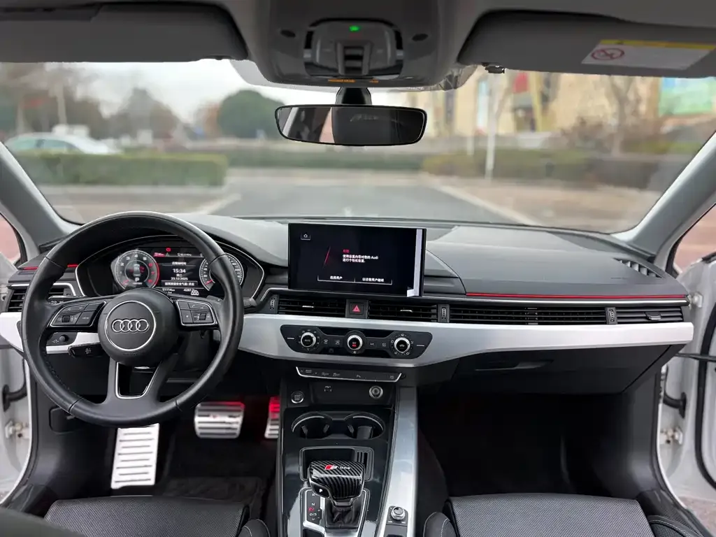 Audi A4L 2023 из CN, фото 4