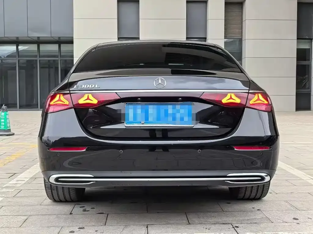 Mercedes-Benz E-Class 2024 из CN, фото 4