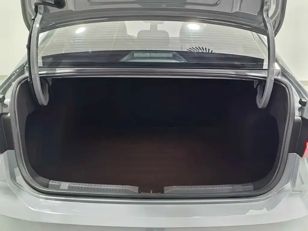Volkswagen Lavida 2022 из CN, фото 7