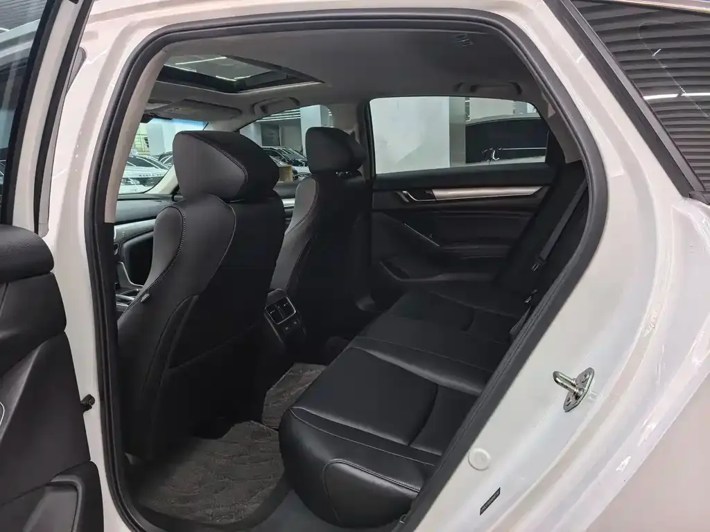Honda Accord 2022 из CN, фото 7