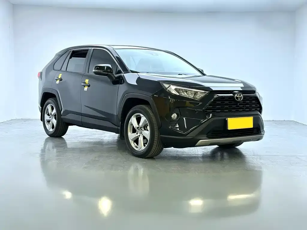 Toyota RAV4 2023 из CN, фото 4