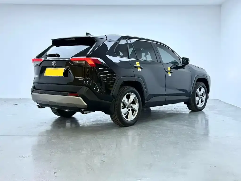 Toyota RAV4 2023 из CN, фото 6