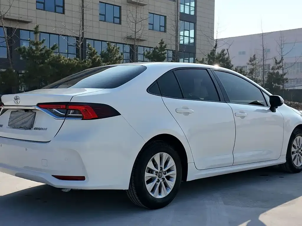 Toyota Corolla 2022 из CN, фото 2
