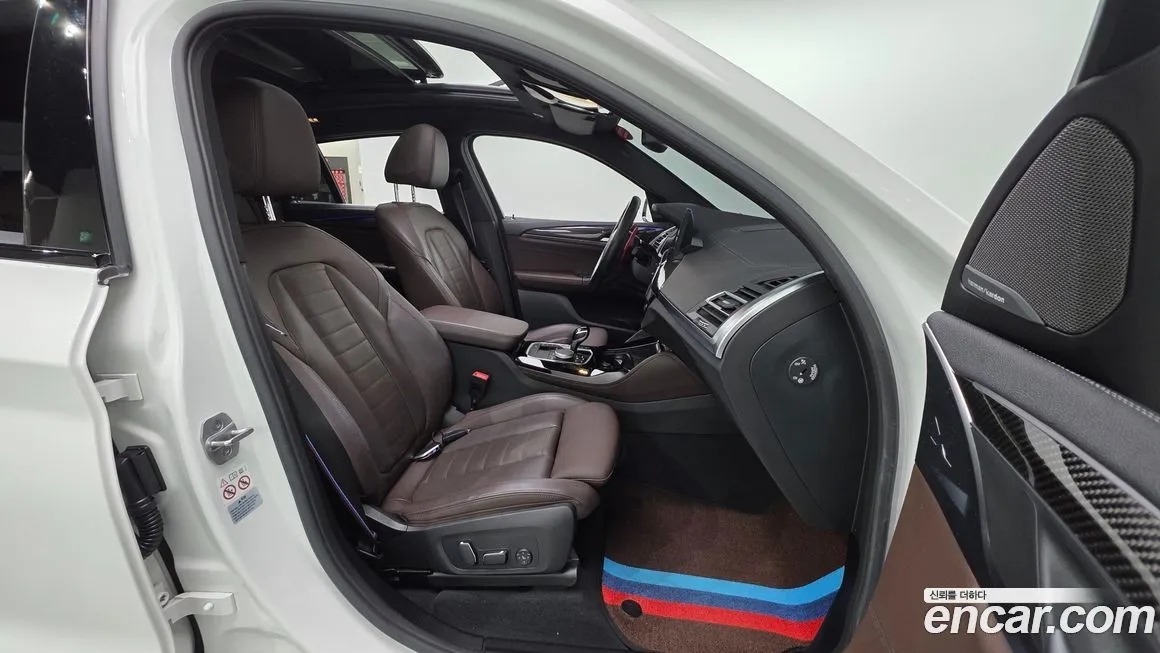 BMW X4 2024 из KR, фото 8