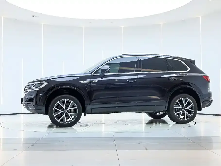 Volkswagen Touareg — фото 2