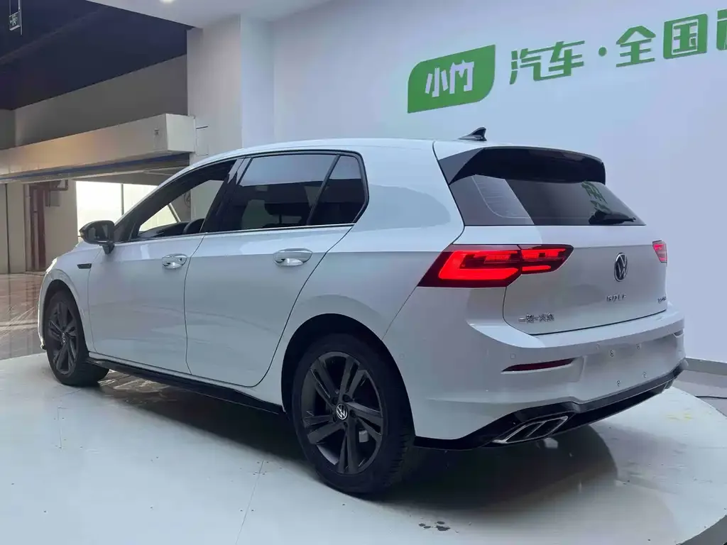 Volkswagen Golf 2023 из CN, фото 5