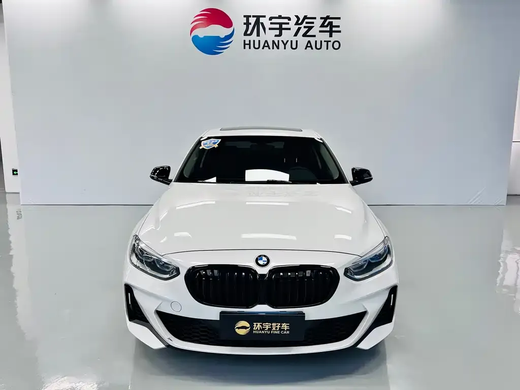 BMW 1 Series 2023 из CN, фото 2
