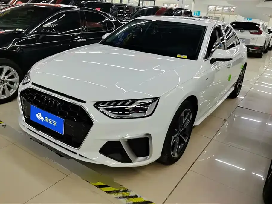 Audi A4L 2022 из CN, фото 1