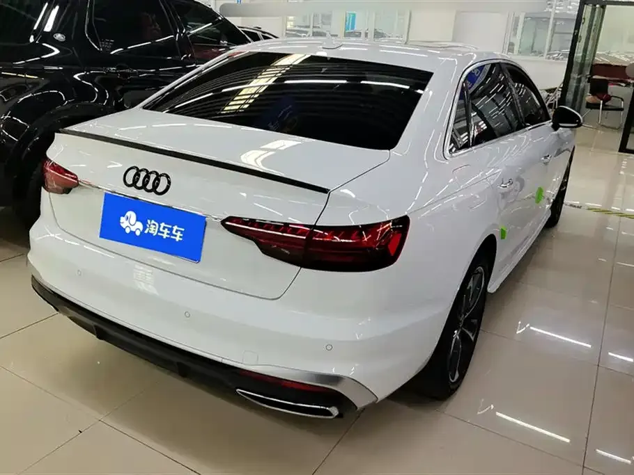 Audi A4L 2022 из CN, фото 3
