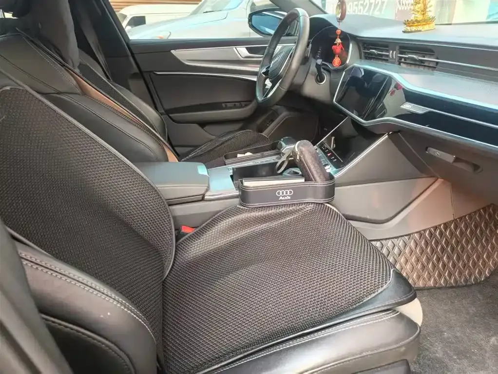 Audi A6L 2023 из CN, фото 5