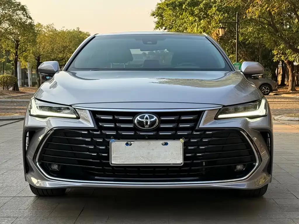 Toyota Avalon 2023 из CN, фото 5