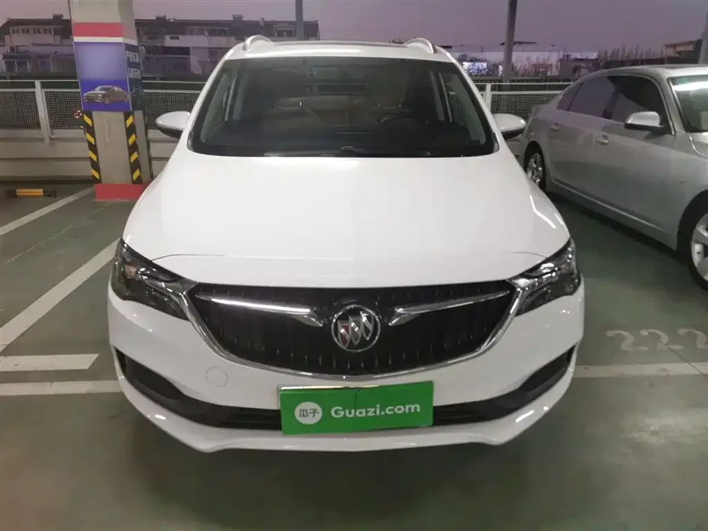 Buick GL6 2023 из CN, фото 3