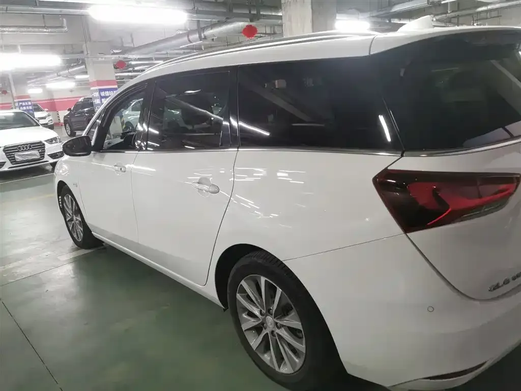 Buick GL6 2023 из CN, фото 6