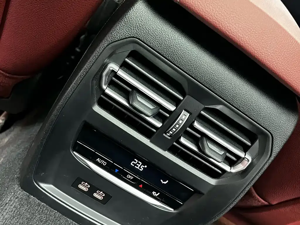 BMW 3 Series 2024 из CN, фото 3