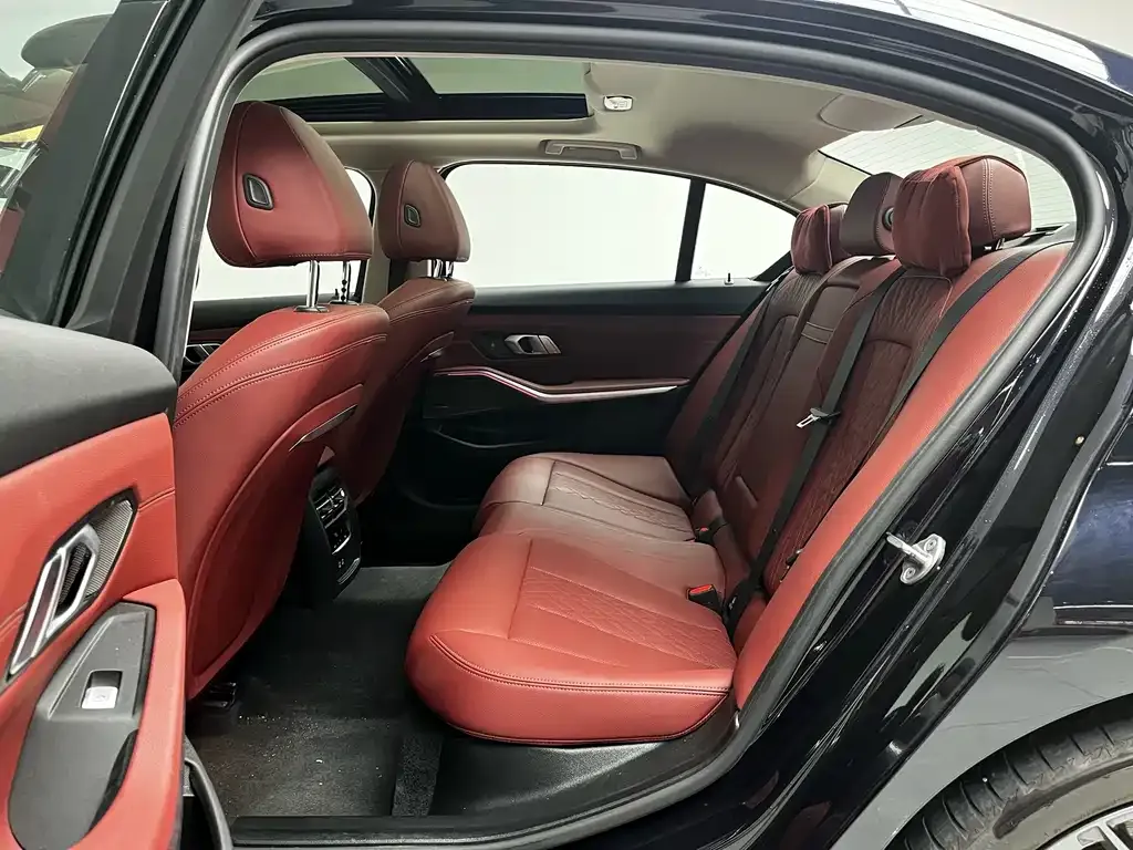 BMW 3 Series 2024 из CN, фото 8