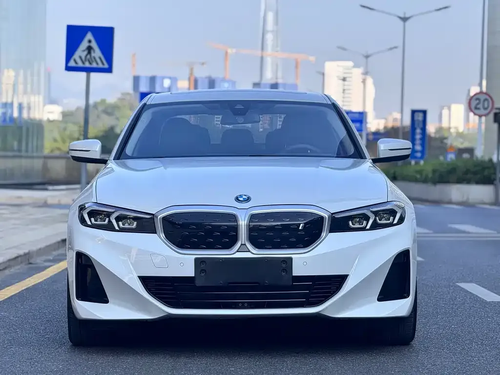 BMW i3 — фото 10