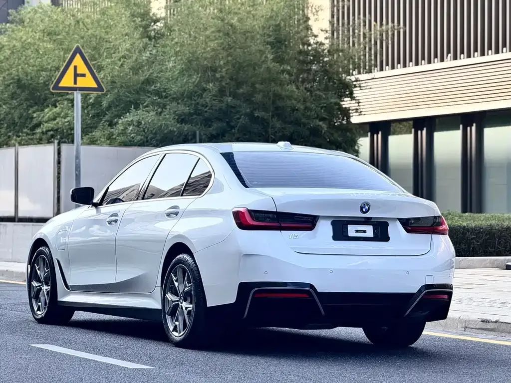 BMW i3 — фото 9