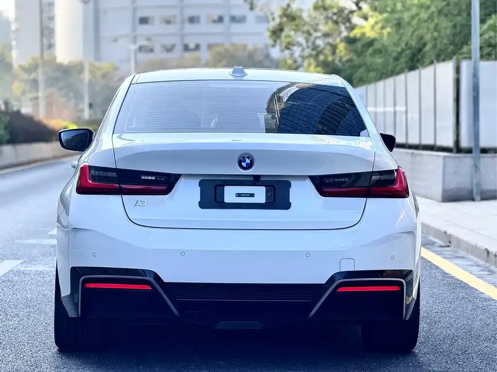 BMW i3 — фото 3