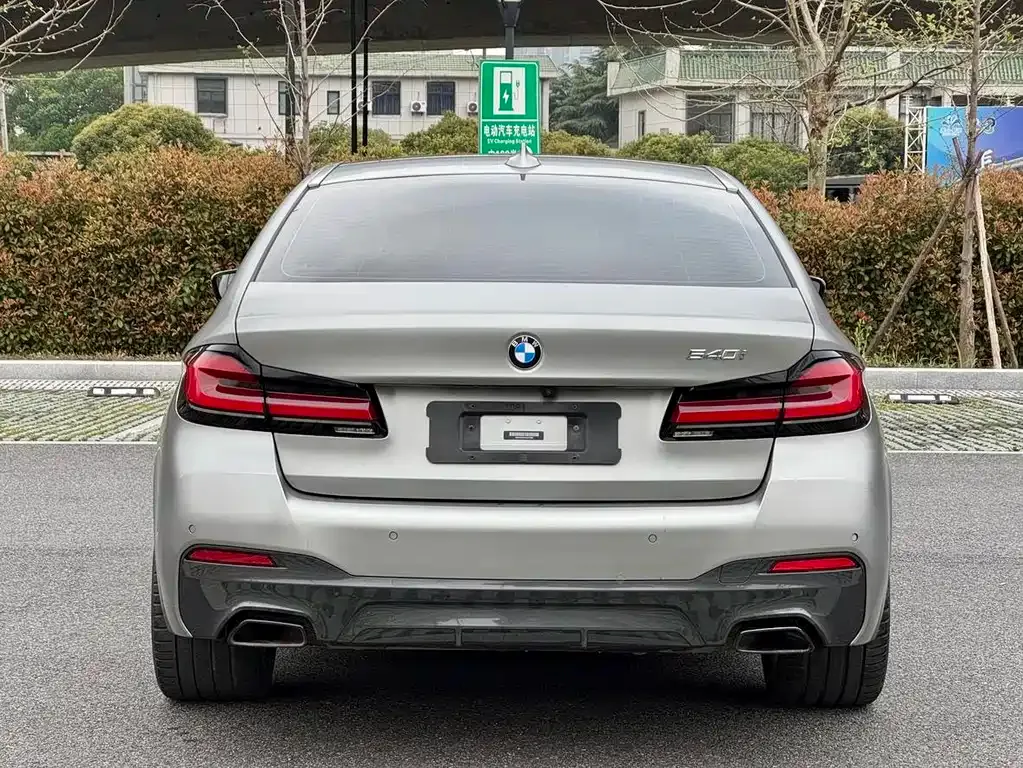 BMW 5 Series (Import) 2021 из CN, фото 2