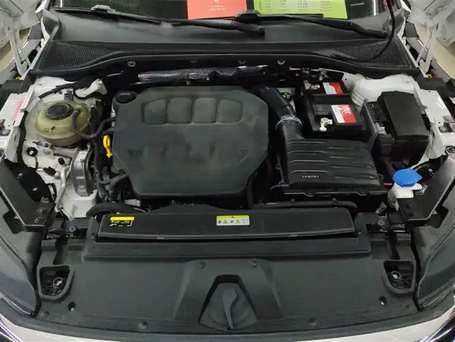 Volkswagen CC 2023 из CN, фото 4