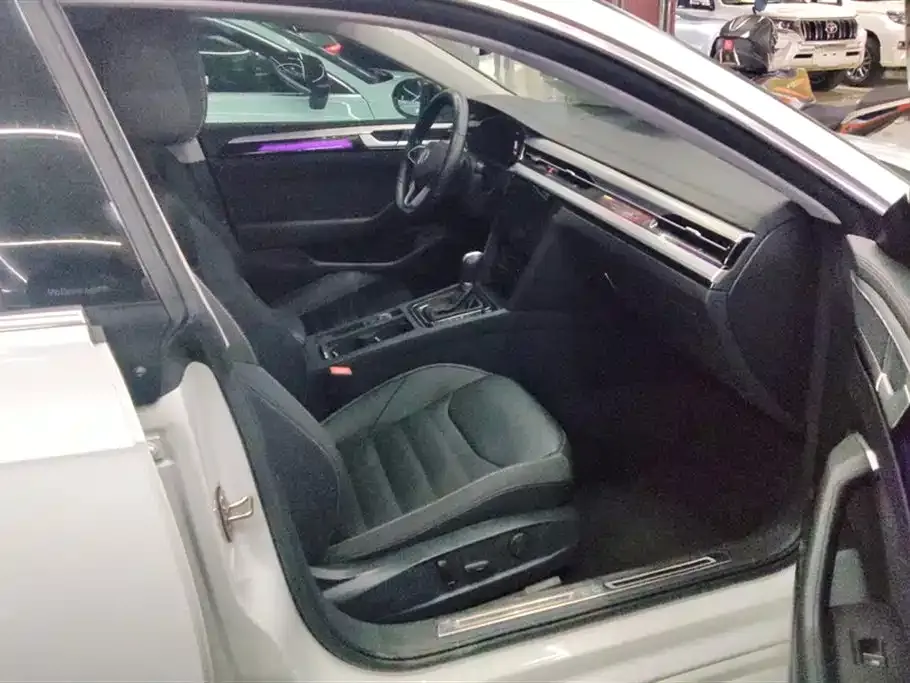Volkswagen CC 2023 из CN, фото 7