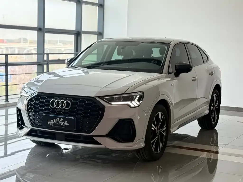 Audi Q3 Sportback 2022 из CN, фото 1