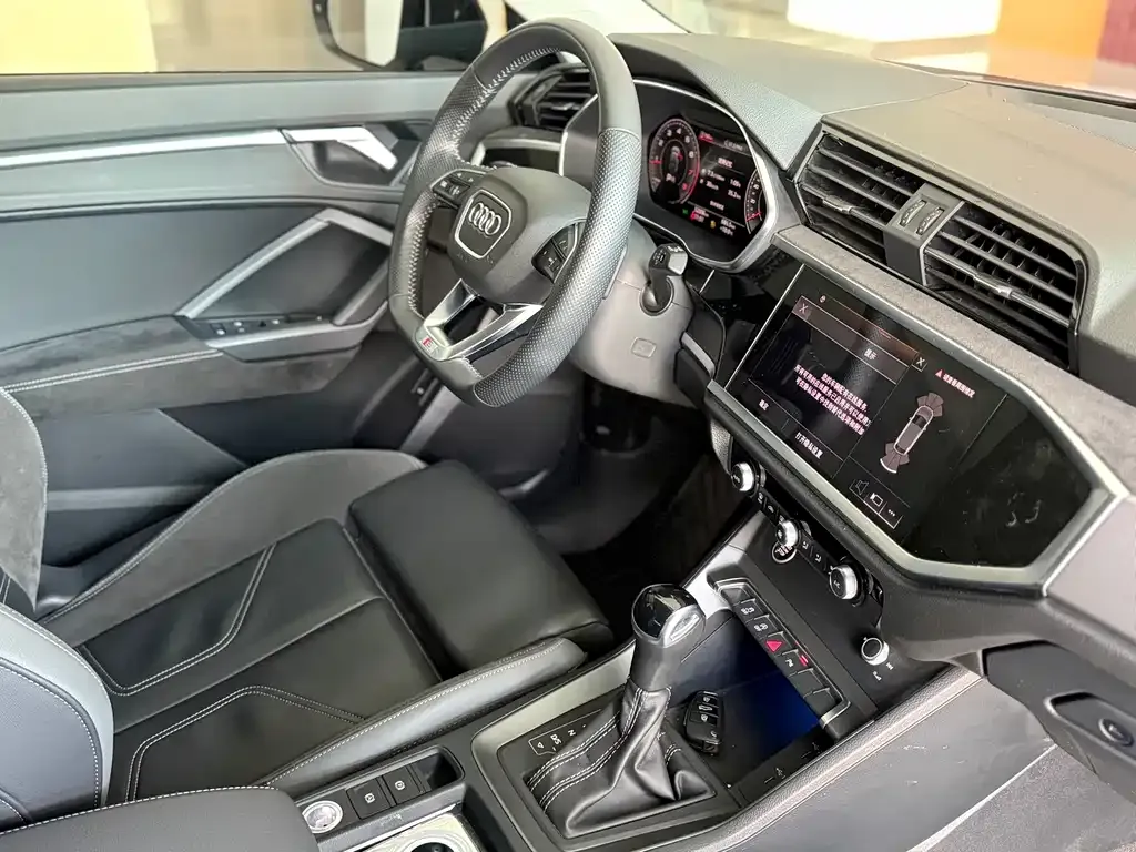Audi Q3 Sportback 2022 из CN, фото 10