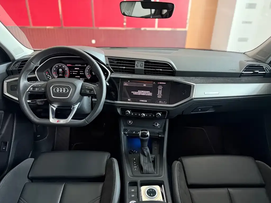 Audi Q3 Sportback 2022 из CN, фото 4